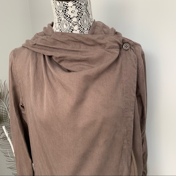 UO SILENCE + NOISE Waylon Jacket, Taupe/Brown, Size Med, Modern, nice material. - Picture 5 of 16